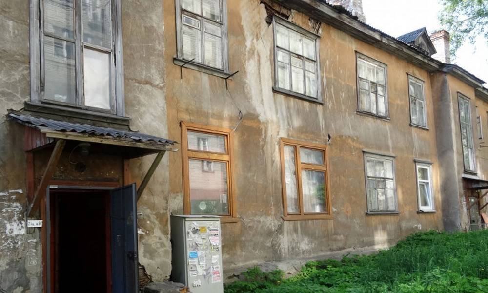 Жильцов аварийных домов в Петрозаводске выселят на окраину города и, возможно, заставят доплатить