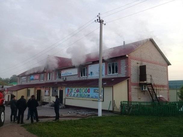 В Башкирии произошел пожар в двухэтажном здании