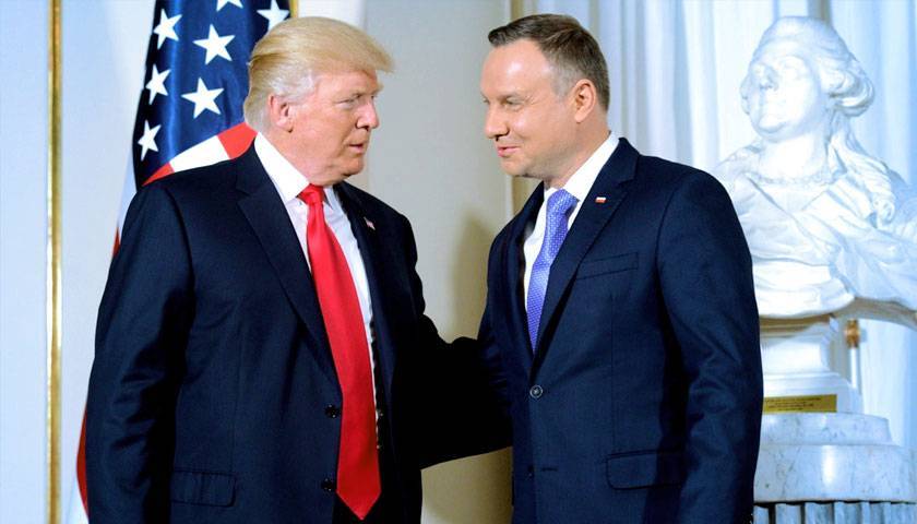 Польша хочет еще больше усилить в стране военное присутствие США.