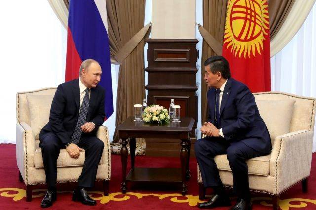 Путин по телефону провел переговоры с лидером Киргизии