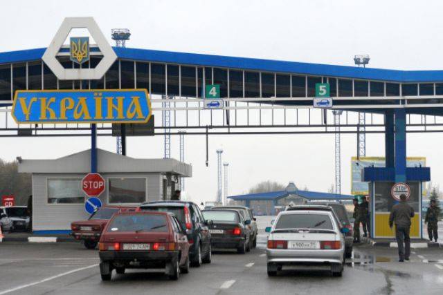 С начала года пограничники запретили въезд на Украину 645 россиянам
