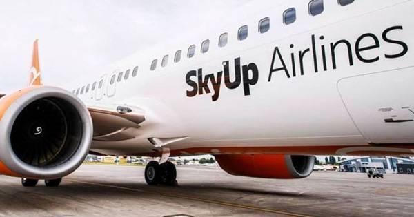 SkyUp отложил начало полетов из Харькова в Париж