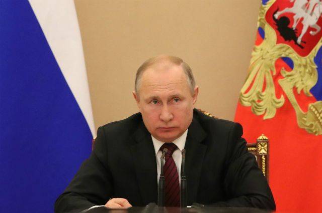Путин вынес ряд резолюций по итогам встречи с Москальковой