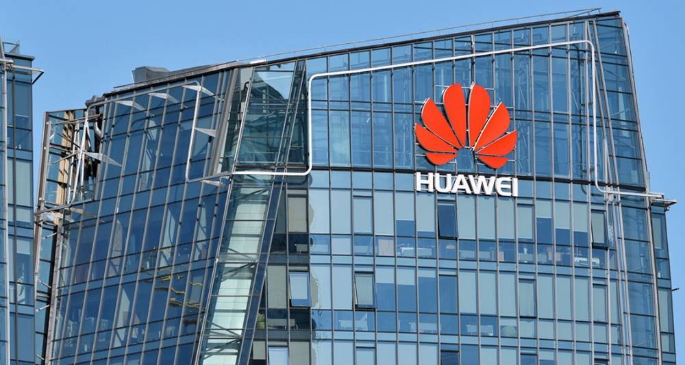 Аналитик усомнился, что Huawei захочет заменить Android российской ОС