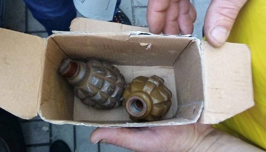 В Днепропетровске женщина торговала боевыми гранатами в подземном переходе