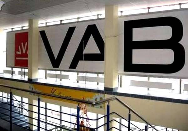 «Конфликт поколений» гробит VAB банк
