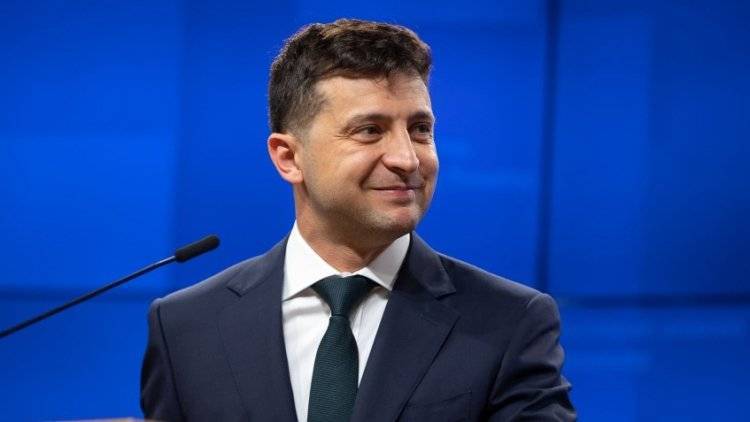 Зеленский подписал постановление на увольнение Луценко