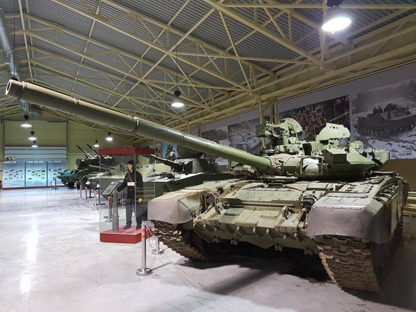 Эксперты назвали сильные и слабые стороны танка Т-90