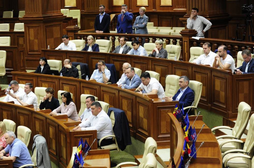 Молдавские парламентарии приняли закон об изменениях избирательной системы
