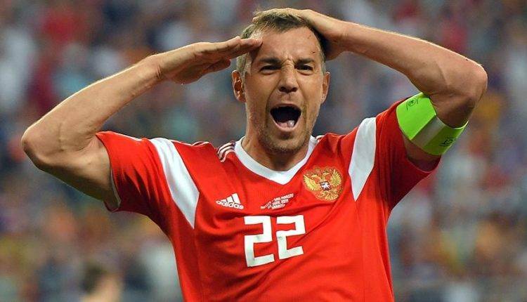 Сборная России по футболу выйдет в красной форме в матче с Кипром