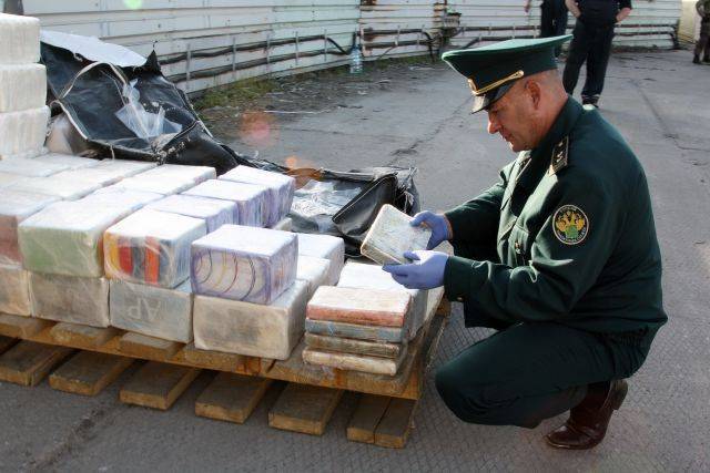 В порту Петербурга обнаружили 400 килограммов кокаина