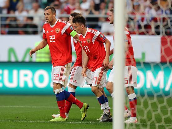 Дзюба обогнал Аршавина, а Смолов забил сотый гол в карьере