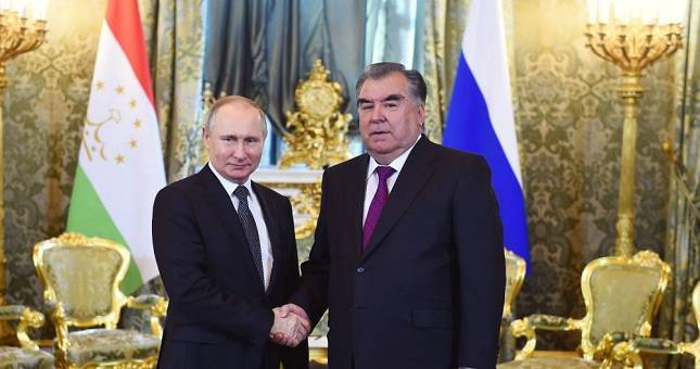 Путин проведет переговоры с Рахмоном на полях СВМДА в Душанбе
