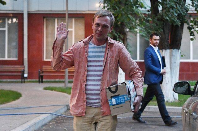 Журналист Голунов вышел на свободу после снятия с него обвинений