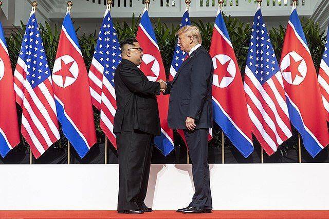 Трамп сказал, что получил «очень теплое» письмо от Ким Чен Ына