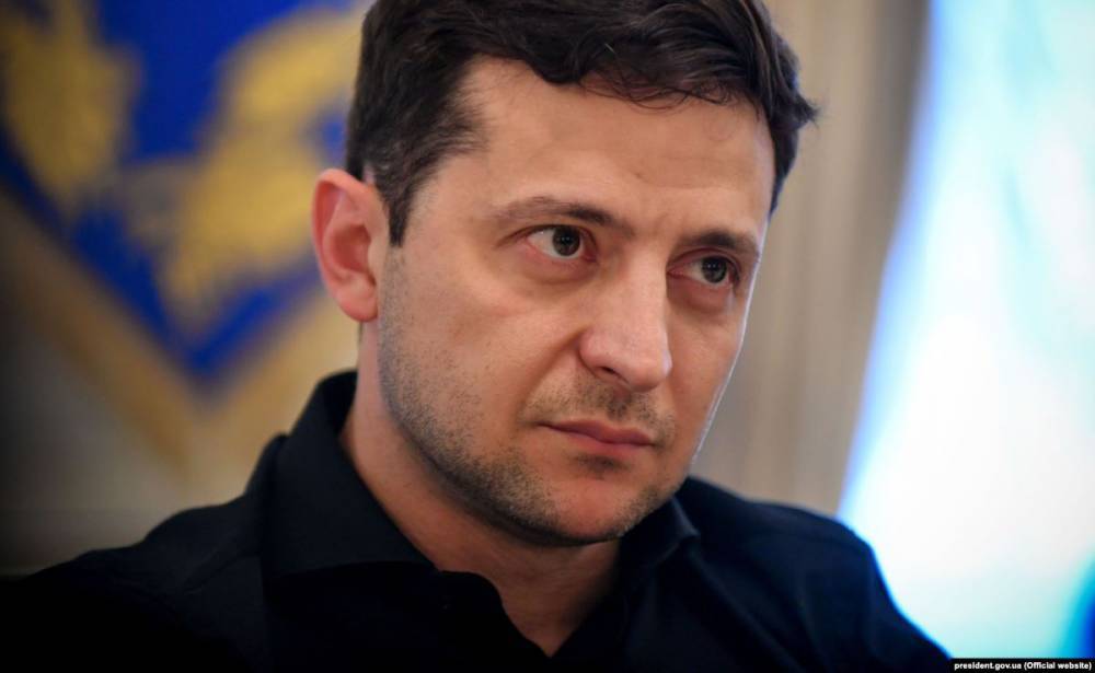 Зеленский уволил руководителей 15 областей Украины