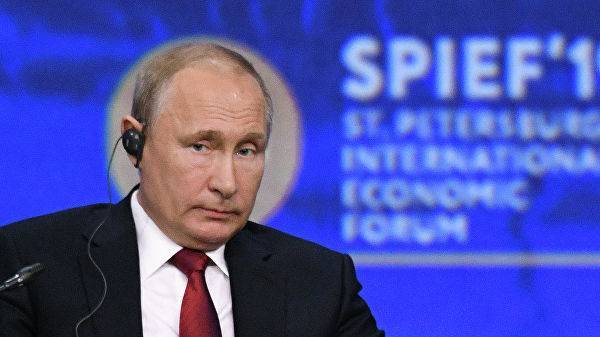 Россияне задают Путину вопросы о здравоохранении, экологии и тарифах