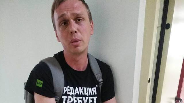 Освобожденный журналист Голунов не пойдет на марш в свою защиту