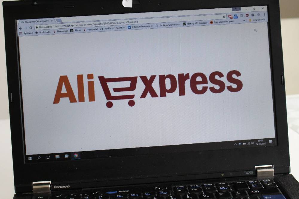 Недорогие товары с AliExpress станут доставлять быстрее в Россию