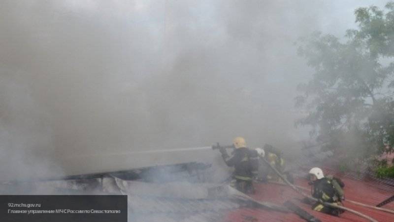 Спасатели ликвидировали крупный пожар на складе леса в Краснодарском крае