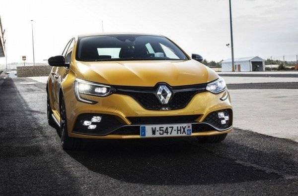 Правительство Франции планирует сократить свою долю акций в Renault
