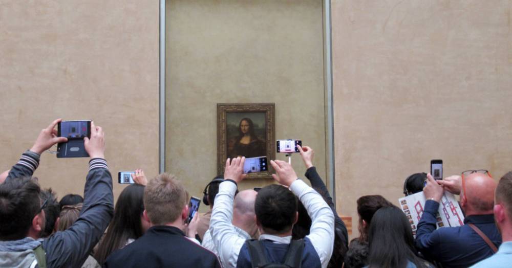 Лувр «задыхается» от потока посетителей