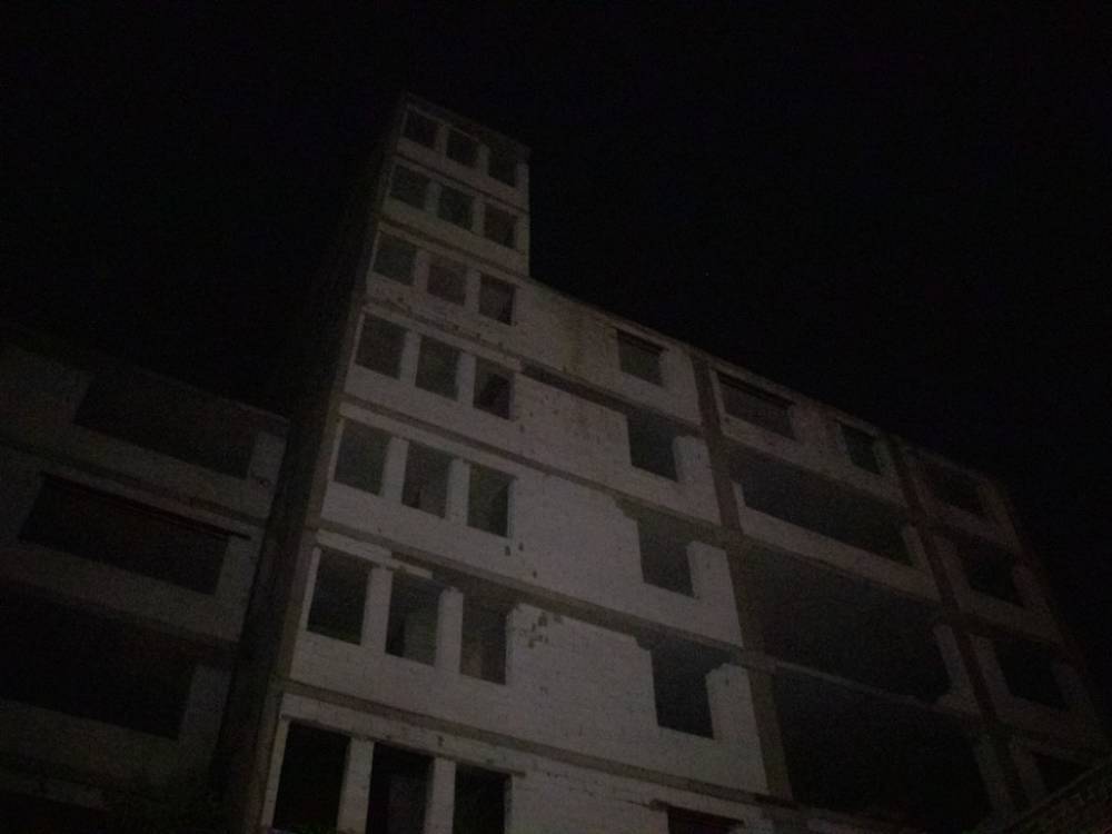 Трагедия на столичном Подоле: парень выпрыгнул с 9 этажа недостороя