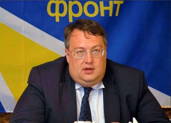 Депутат Верховной рады рассказал о телефонном терроризме граждан Украины в России