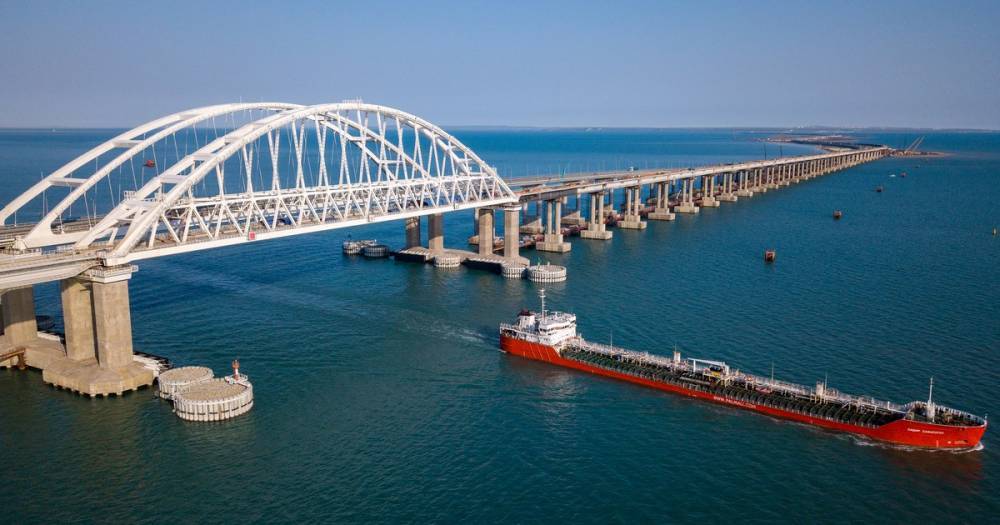 В РФ уже пугают россиян: Крымский мост рухнет через полгода