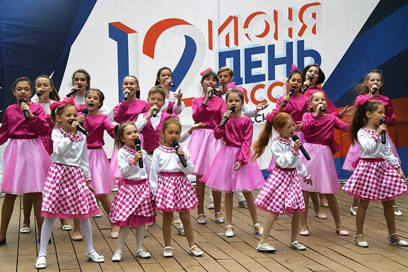 Владивосток первым начал отмечать День России