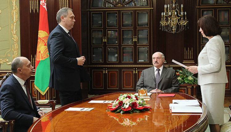 Лукашенко потребовал от нового главы Минздрава навести порядок