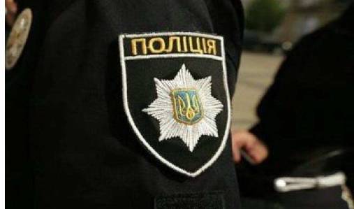На Київщині чоловік обстріляв з рогатки людей, а потім покусав і побив поліцейських