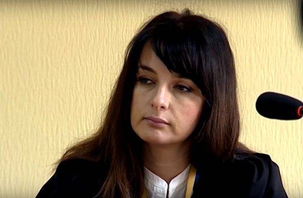 Судья Кристина Тарасюк: сокрытие улик, недвижимость «на маме». И работа на Россию?