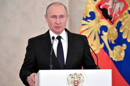 Путин наградил государственными премиями учёных и деятелей культуры