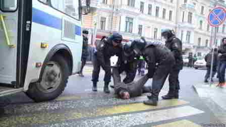 СКАНДАЛ. Московская полиция «повязала» продюсера Der Spiegel