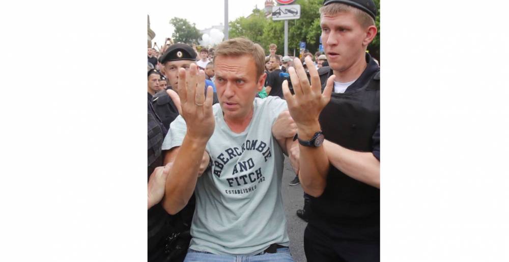 Задержанному на акции в Москве Навальному вменяют повторное нарушение при участии в митингах
