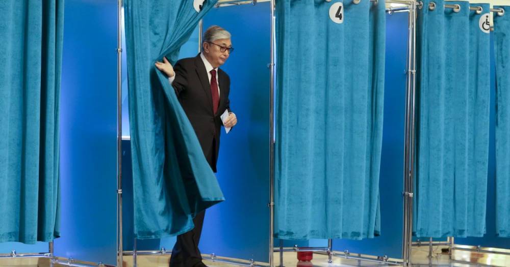 Итоги выборов в Казахстане: ставленник Назарбаева побеждает и 500 задержанных протестующих