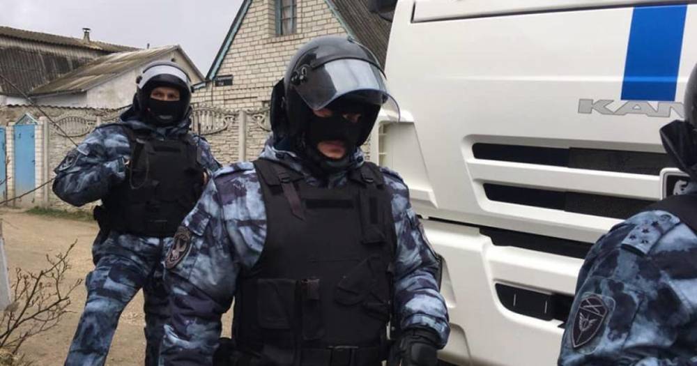Массовые обыски в оккупированном Крыму: ФСБ РФ задержала восьмерых жителей по делу "Хизб ут-Тахрир"