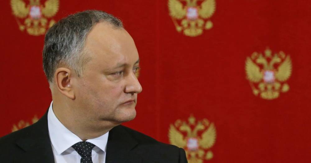 Парламент Молдовы признал страну “захваченной”: Додон называет ситуацию “близкой к взрыву"