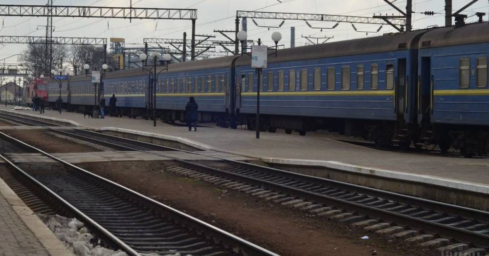 "Укрзализныця" назначила 30 дополнительных поездов к морю