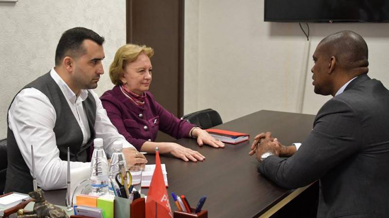 Глава молдавского парламента провела встречу с американским послом: стране нужна мирная передача власти
