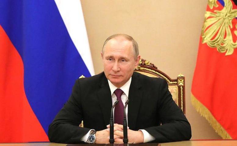 Владимир Путин поздравил граждан с Днем России