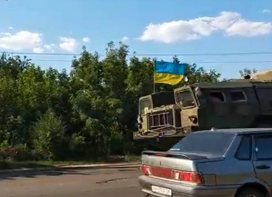 Из Славянска в сторону Донецка выдвинулась колонна тяжелой техники ВСУ (видео)