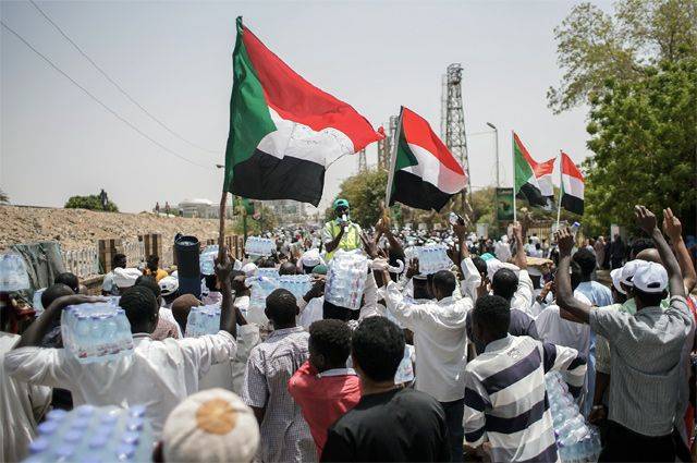 В Судане пресечена попытка военного переворота, пишут СМИ
