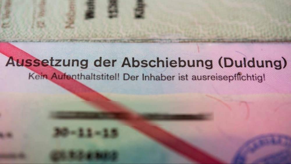 Опасный салафит разгуливает улицами Дюссельдорфа: 14 лет его не могут депортировать