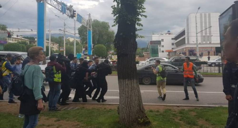 Призывавших к митингам провокаторов задержали в Алматы (фото, видео)