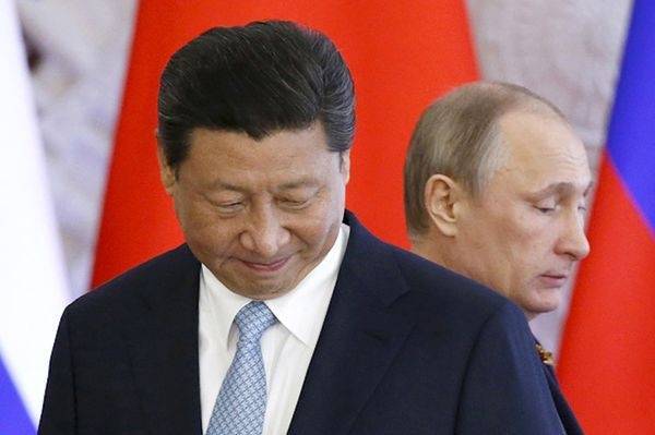 Россию и Китай обвинили в распространении фейков о Трампе