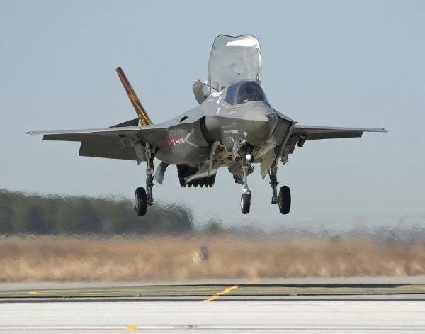 В Японии названа причина гибели истребителя F-35