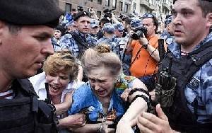 В Москве задержаны более 400 протестующих