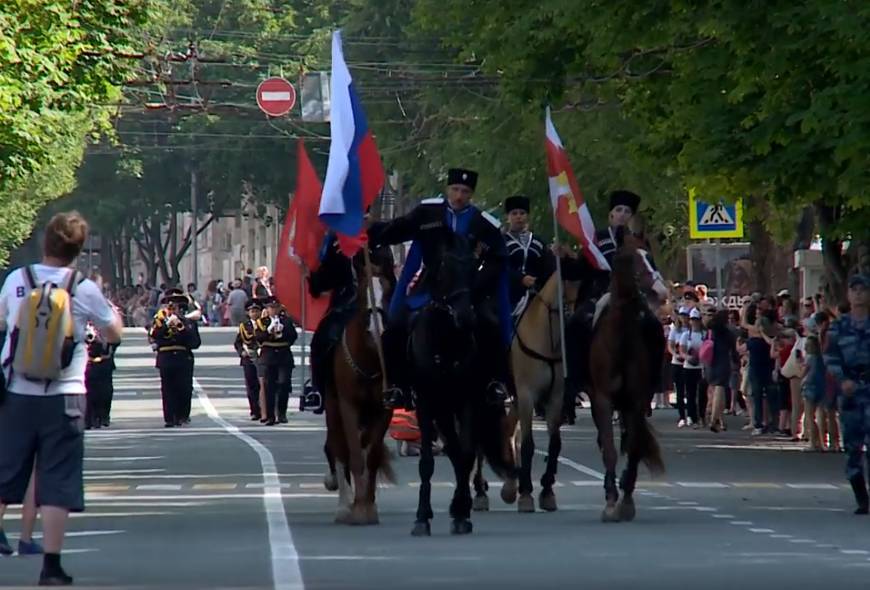 В Севастополе прошел фестиваль военных оркестров "Всегда на страже-2019"